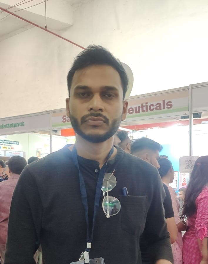 Dr Rakesh Thakre